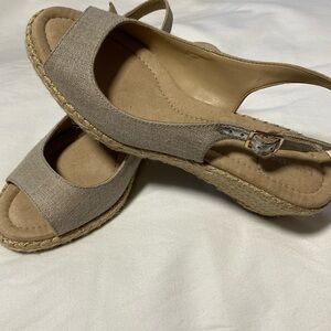 Land’s End sandals